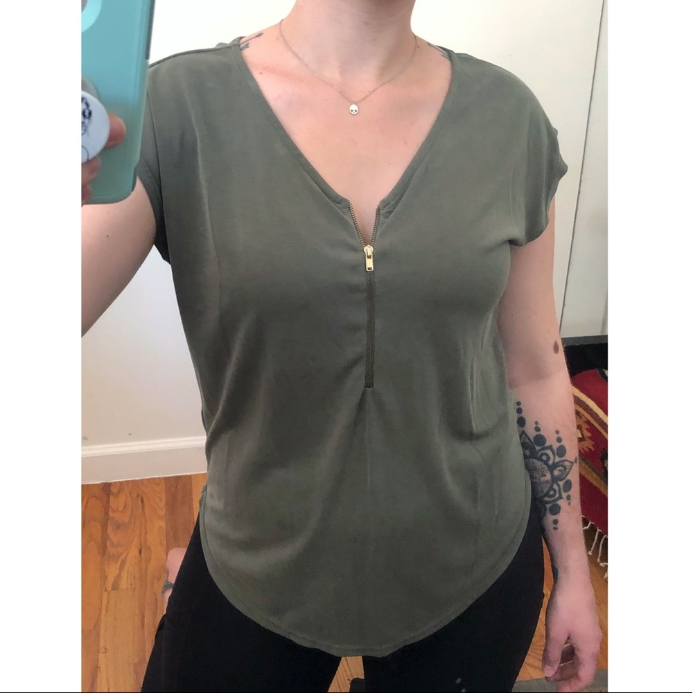 Green Envelope Los Angeles sage green v-neck